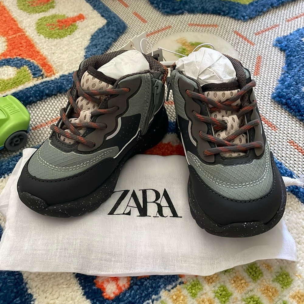 Kids sneaker boot 7